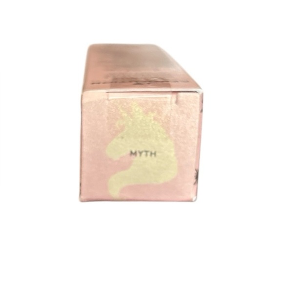 I ❤️ Revolution Unicorn Heart Glow Balm - Picture 3 of 3